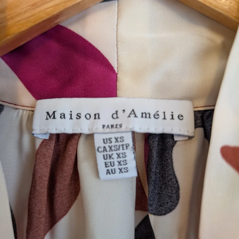 Multicolor Abstract Blouse - Picture 3 of 4